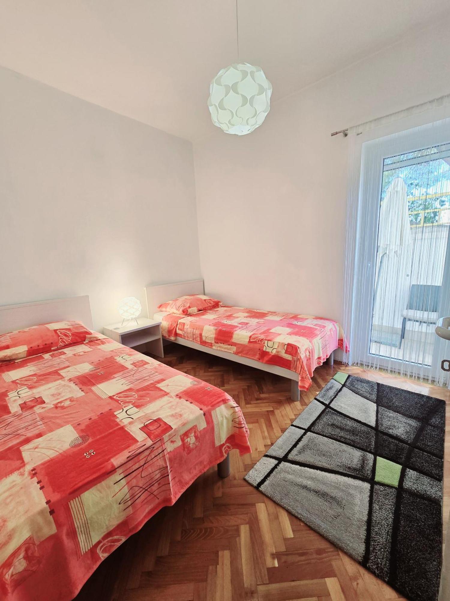 Apartments Jelic Тисно Екстериор снимка